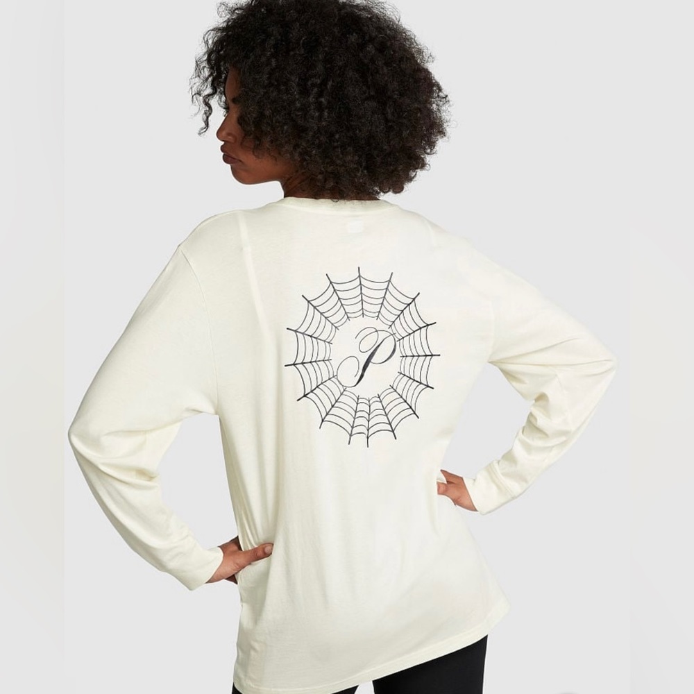 🕸️🕷️NWT VS PINK OVERSIZED LONG-SLEEVE HALLOWEEN CAPUS TEE🕷️🕸️